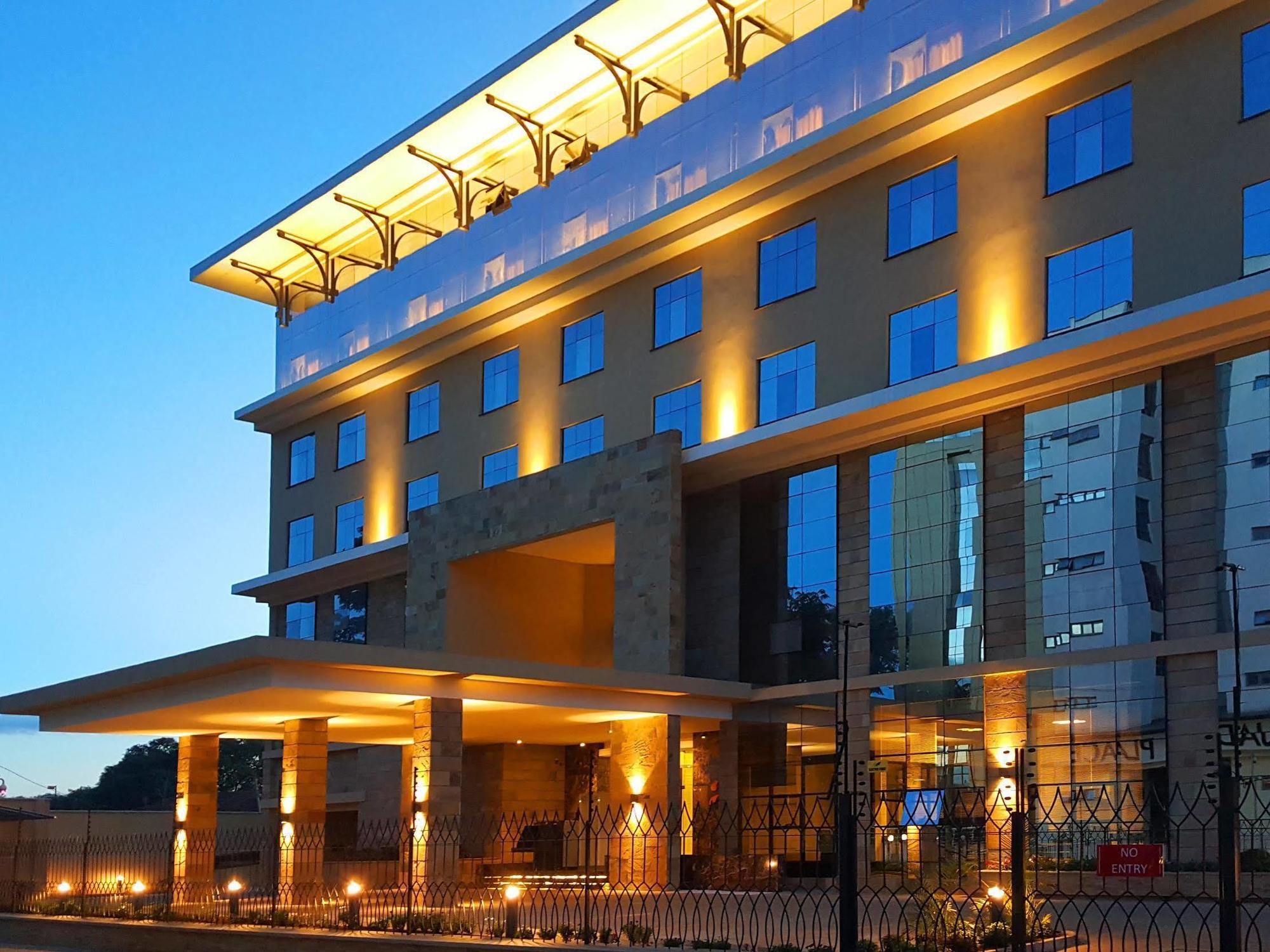 Doubletree By Hilton Nairobi Ξενοδοχείο Εξωτερικό φωτογραφία