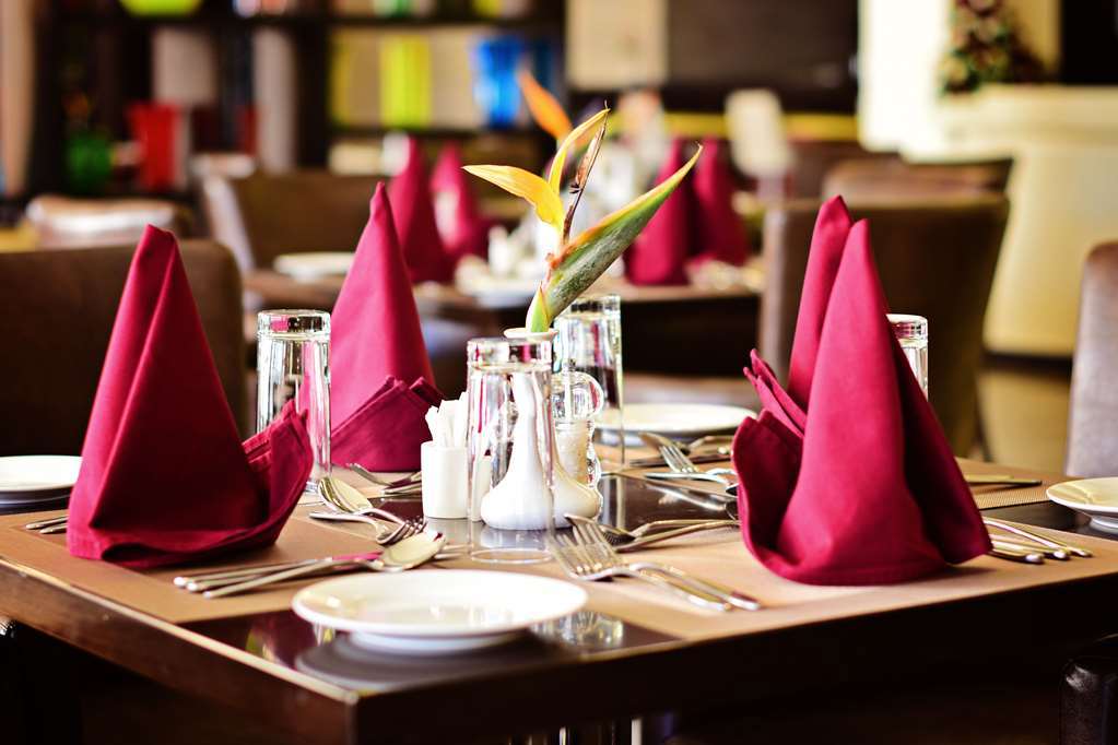 Doubletree By Hilton Nairobi Ξενοδοχείο Εστιατόριο φωτογραφία